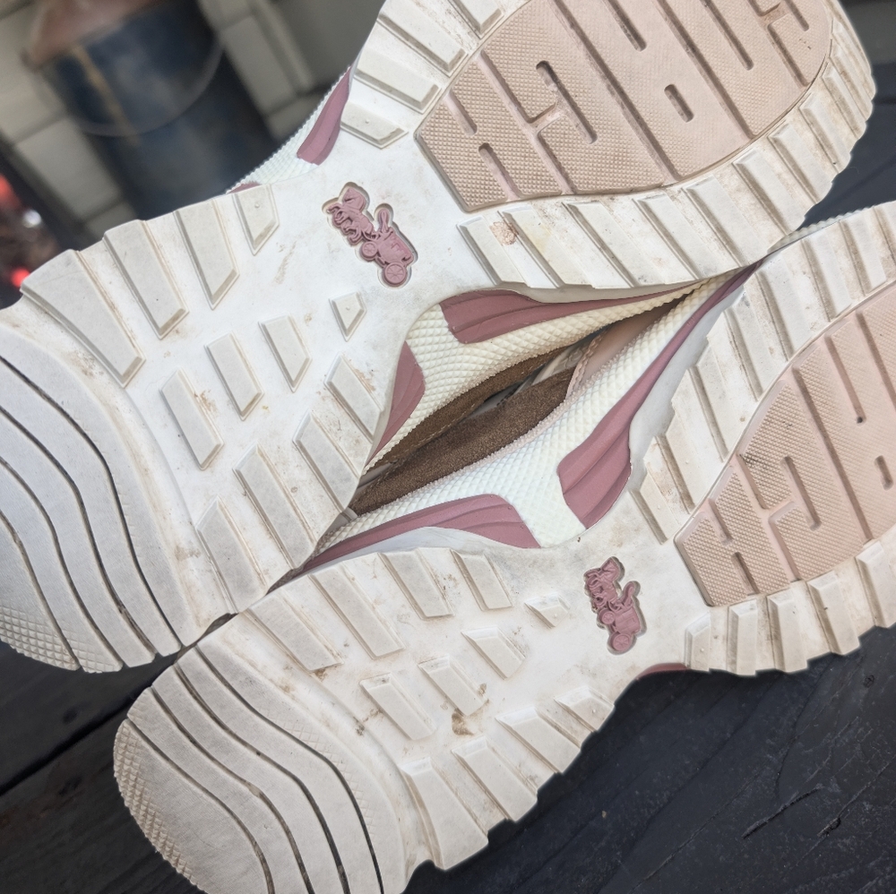 Coach C143 Fashion Sneakers - Picture 15 of 16
